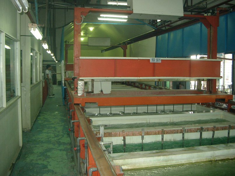 天車龍門式ED電泳設(shè)備生產(chǎn)線